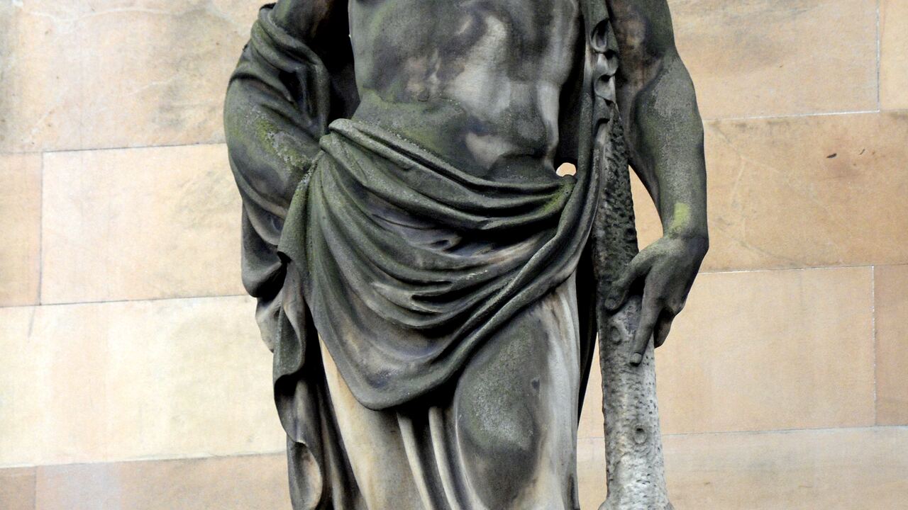 Statue of the god Asklepios, god of medicine in the ancient Greek religion and mythology. By Alexander Handyside Ritchie (1804-1870). Façade of the Royal College of Physicians of Edinburgh