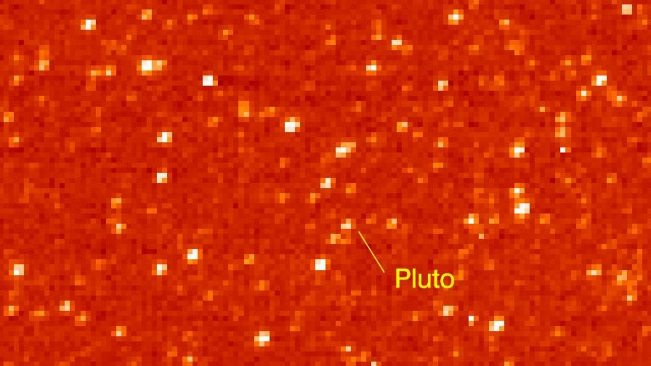 New Horizons Sees Pluto
